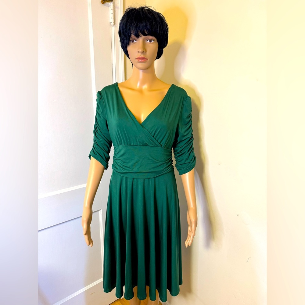 NWOT- Fashion Nova Dark Green Women’s Dress- Size L